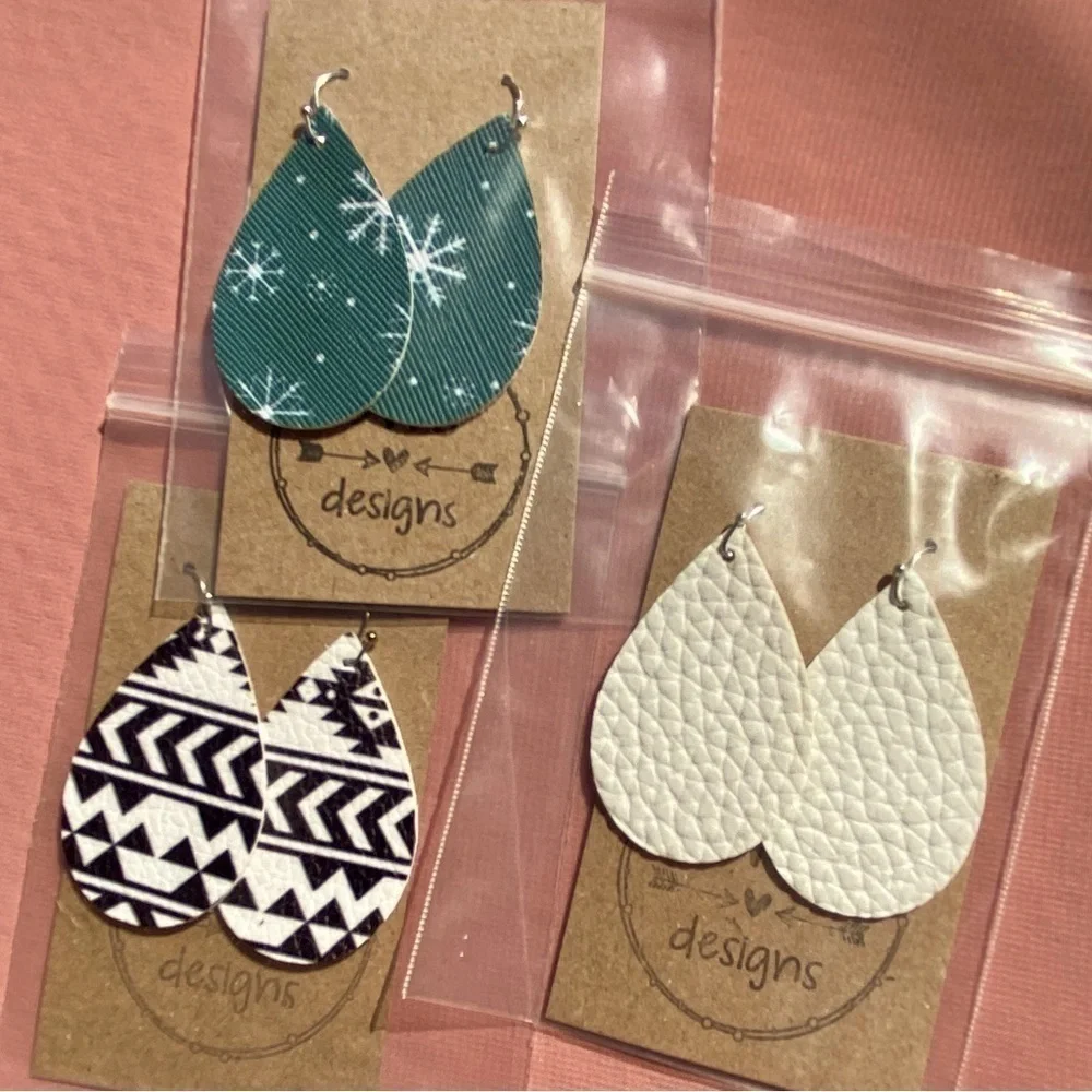 3‎ Pairs Faux Leather Teardrop Earrings Handmade Lightweight Snowflake White